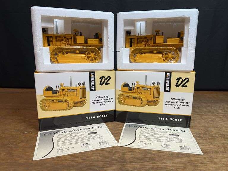(2) 1/16 Caterpillar D2 Crawler 2003 NTTC NIB SC image