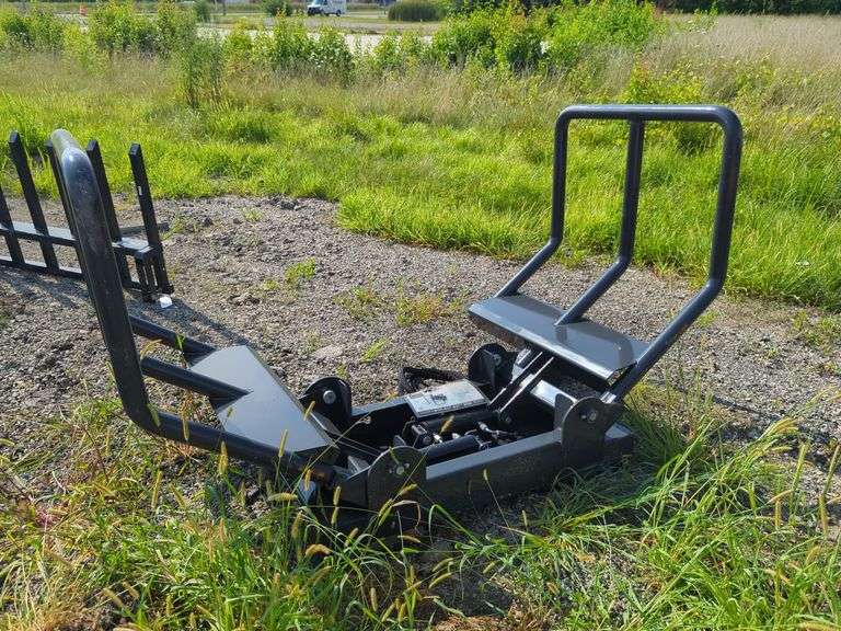 Wolverine - 74" Skid Steer Squeeze Hydraulic Adjustable - BSH-12-75D image