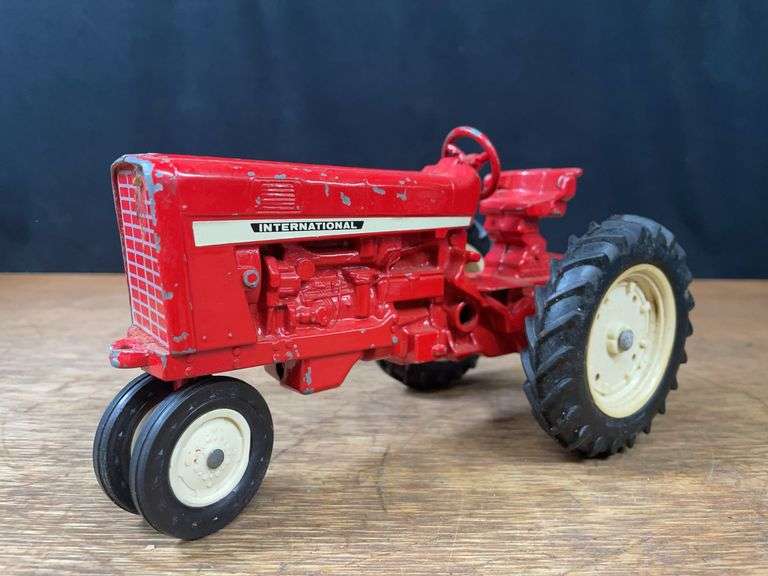 1/16 IH 544 Ertl image