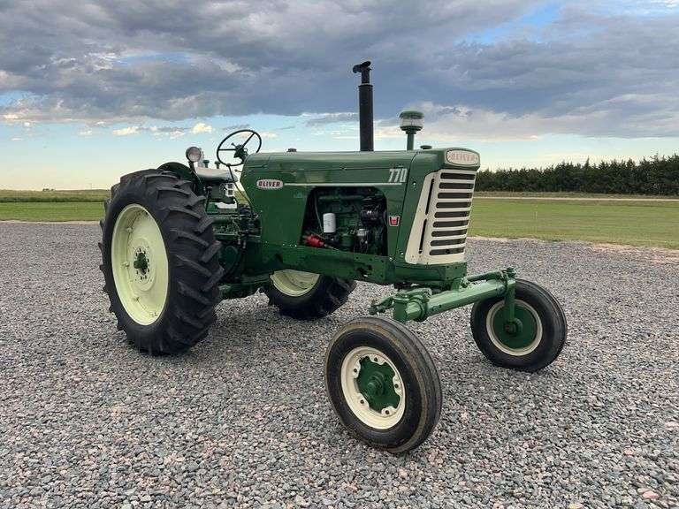 1958 Oliver 770 Diesel Row Crop Wide Front image