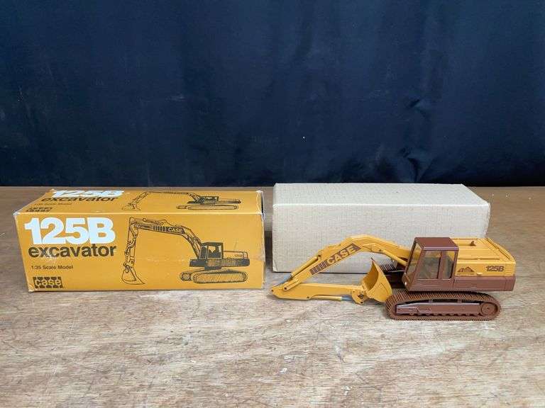 1/35 Case 125B Excavator Rodeo Championship NIB Conrad image