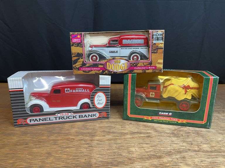 (3) IH + Case-IH Truck Banks NIB image