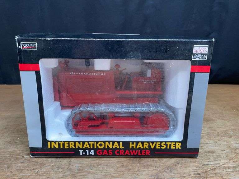 1/16 IH T-14 Crawler NIB SC image