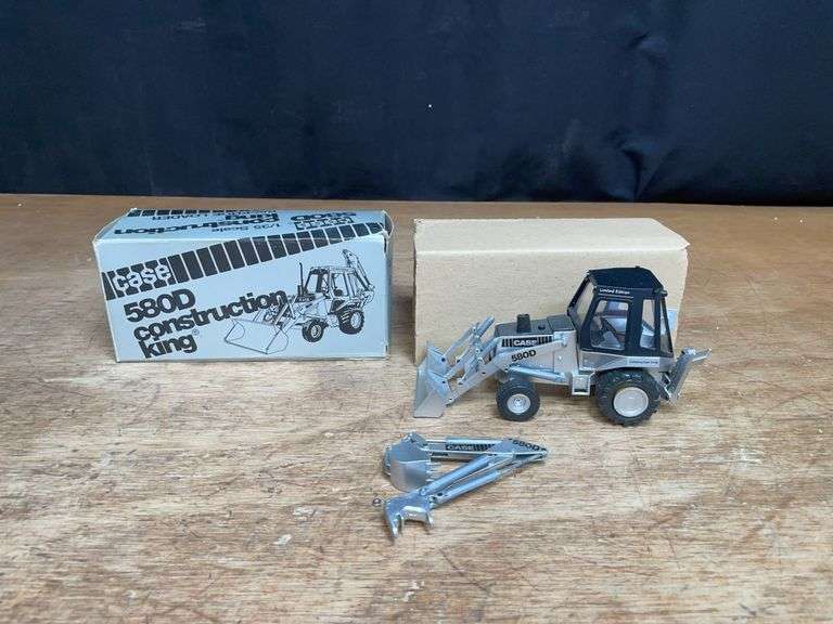 1/35 Case 580D Backhoe Silver NIB Conrad image