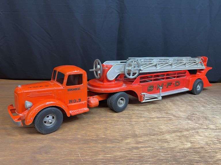 1/16 Mack Fire Truck Smith Miller image