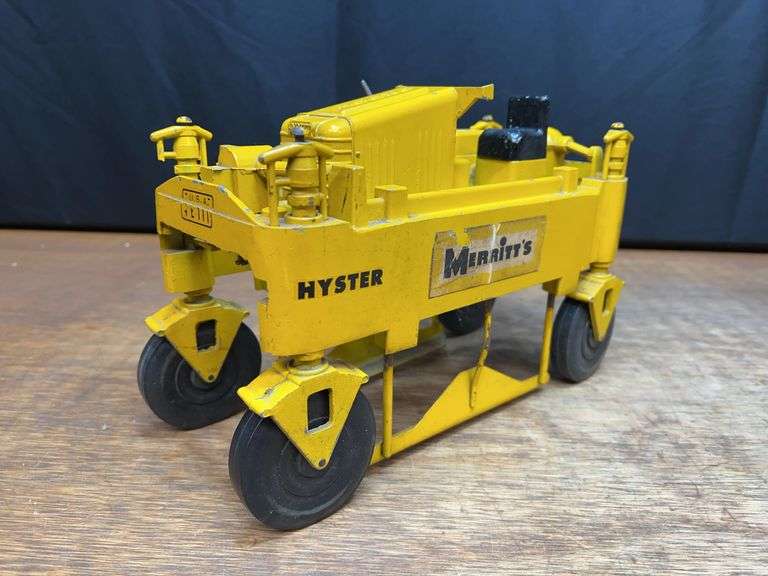 Hyster Straddle Carrier Drudge Brothers image