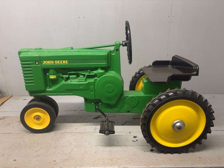 John Deere Model A Pedal Tractor Ertl image