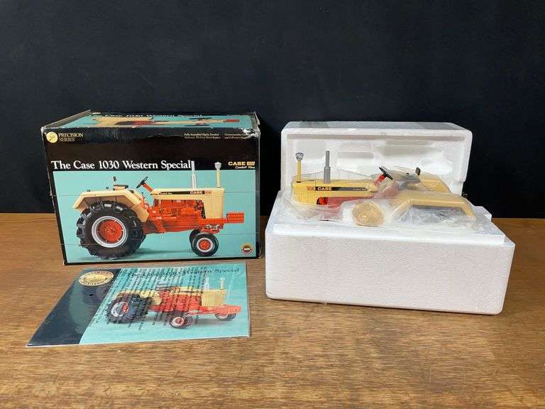 1/16 Case 1030 Precision NIB Ertl image