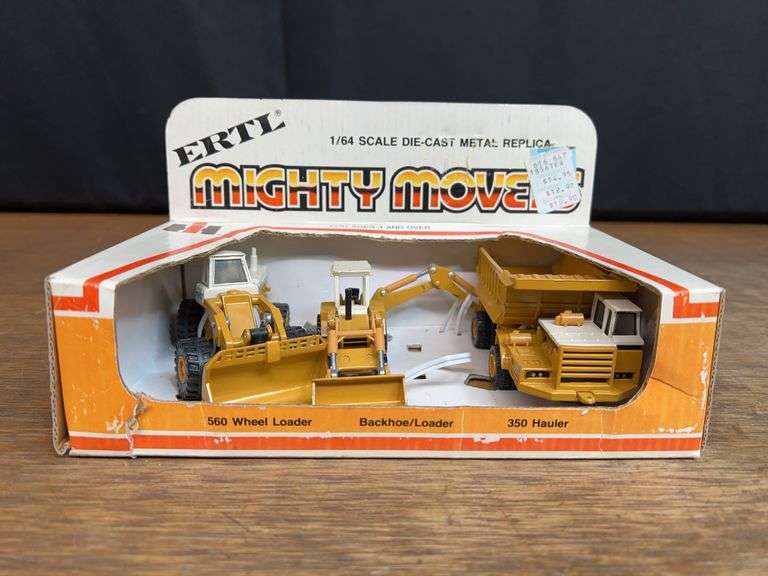 1/64 IH Mighty Movers Set NIB Ertl image