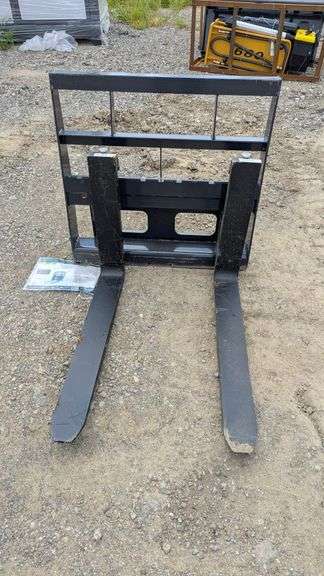 Wolverine Mini Skid Steer Pallet Fork - MPF-11-2500G image