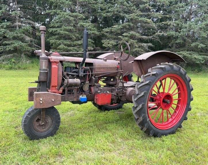 Farmall F12 image