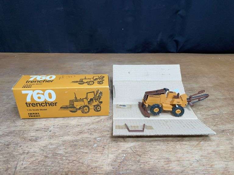 1/35 Case 760 Trencher NIB Conrad image
