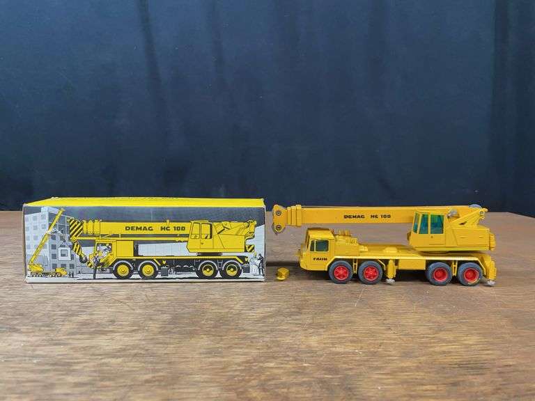 1/50 Demag HC100 Crane NIB NZG image