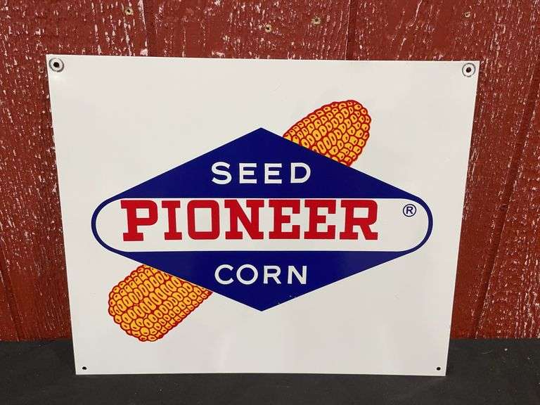 Pioneer Seed Corn SST Sign image