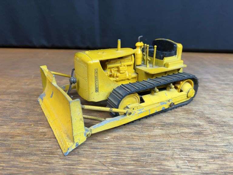1/24 Caterpillar D7 Crawler Reuhl image