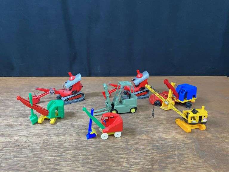 (7) Cranes + Shovels image
