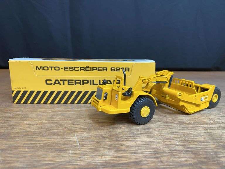 1/50 Caterpillar 621R Scraper NIB ARPRA image