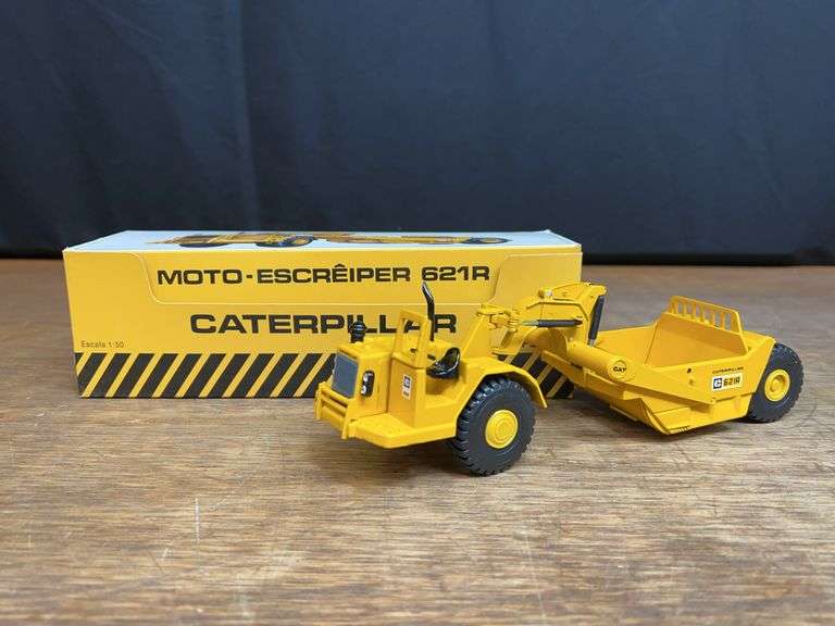 1/50 Caterpillar 621R Scraper NIB ARPRA image