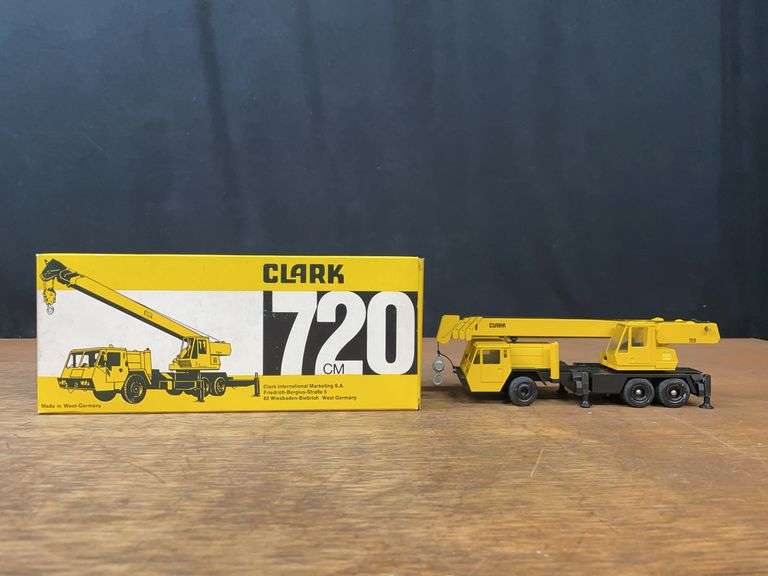 1/50 Clark 720 Crane NIB Gescha image