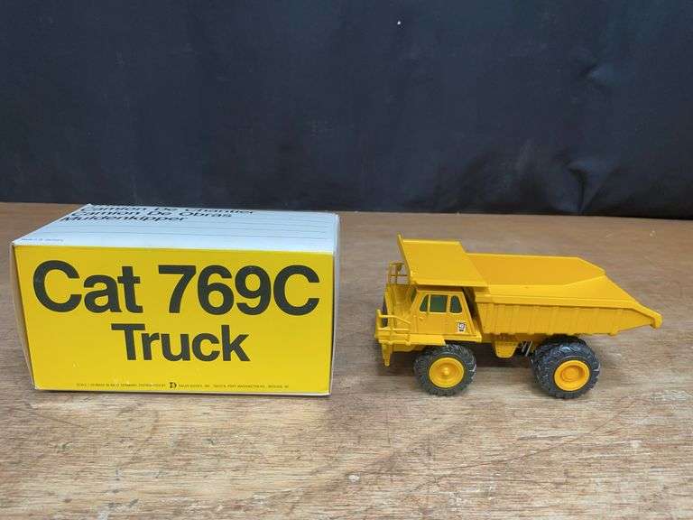 1/50 Caterpillar 769C Haul Truck NIB NZG image