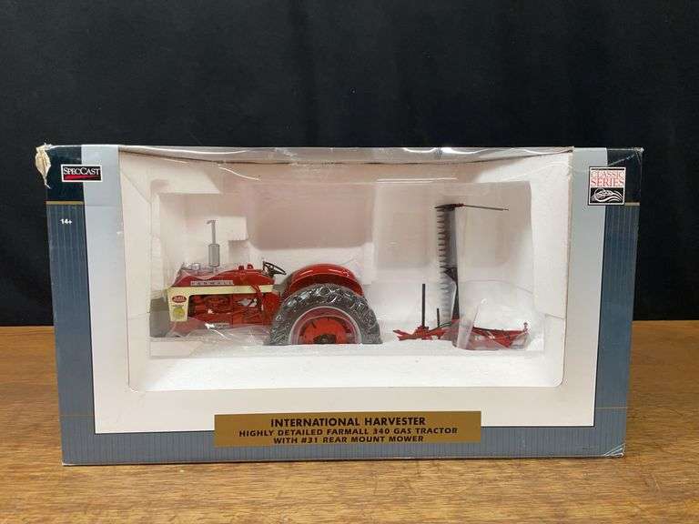 1/16 Farmall 340 w/Mower 2011 Iowa FFA NIB SC image