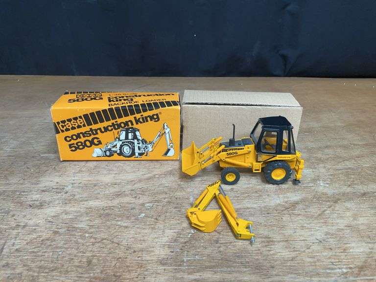 1/35 Case 580G Backhoe NIB Conrad image