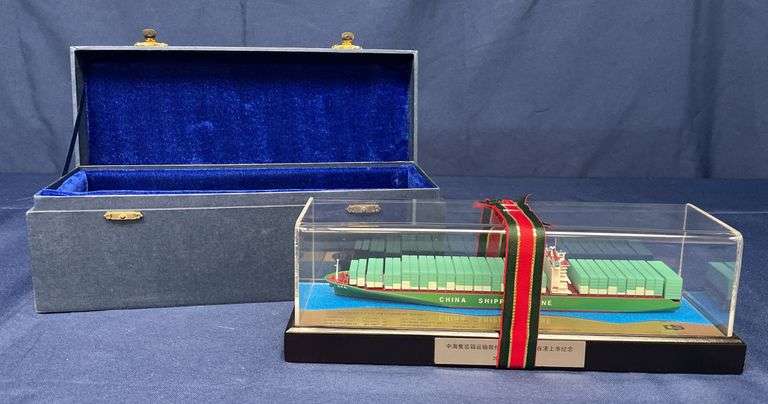 China Shipping Container Line 5668TEU Chinese Waterline Ship Builder's Model w/ Case image