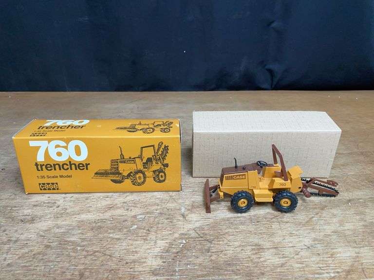 1/35 Case 760 Trencher NIB Conrad image