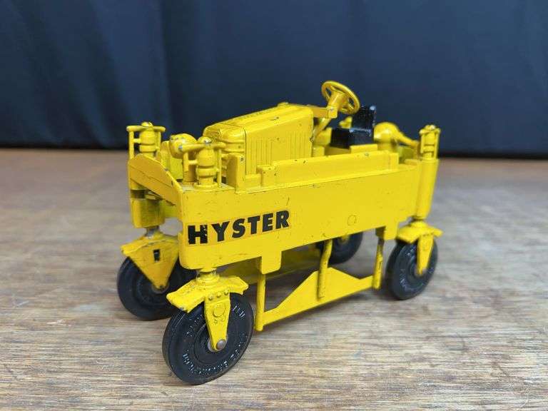 Hyster Straddle Carrier Druge Brothers image