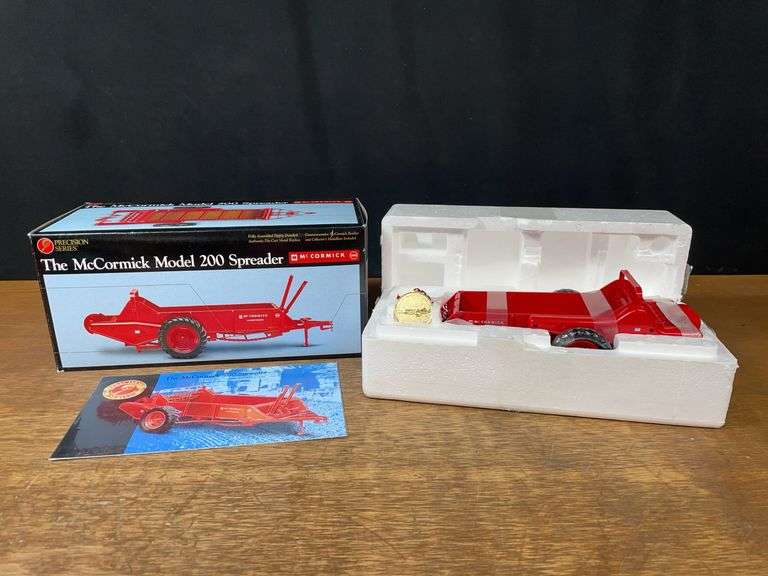 1/16 McCormick 200 Spreader Precision NIB Ertl image