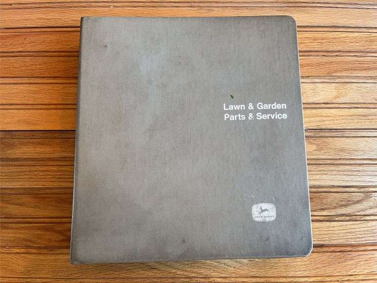 John Deere L&G Parts + Service Binder image