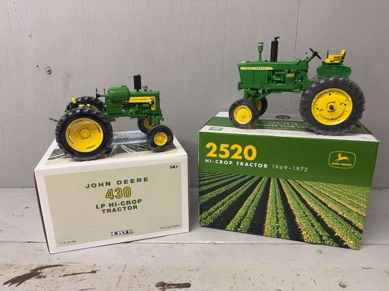 1/16 John Deere Model 430 LP High Crop + Model 2520 Gas High Crop Two Cylinder Expo Ertl image