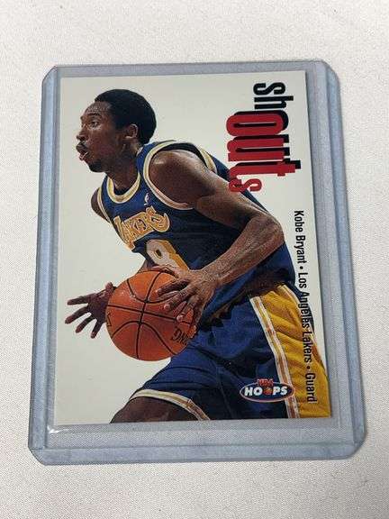 1998 NBA Hoops #21 Kobe Bryant Shouts INSERT image