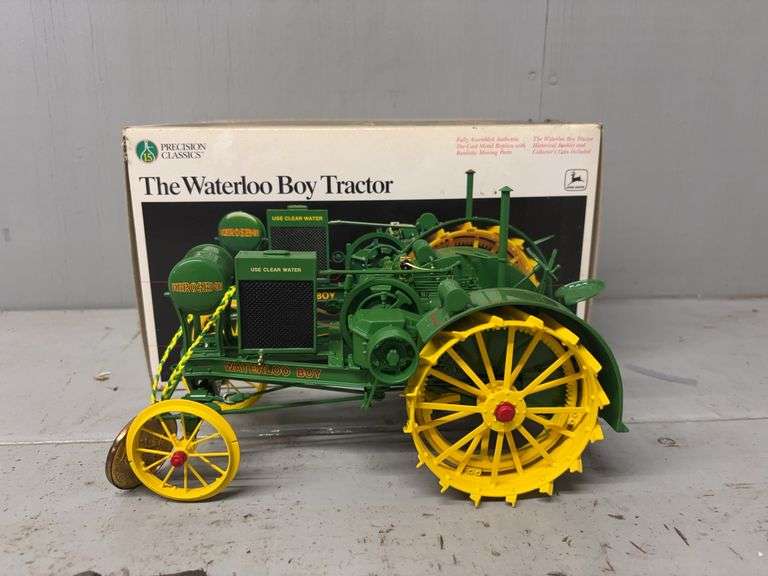1/16 Waterloo Boy Precision Ertl image