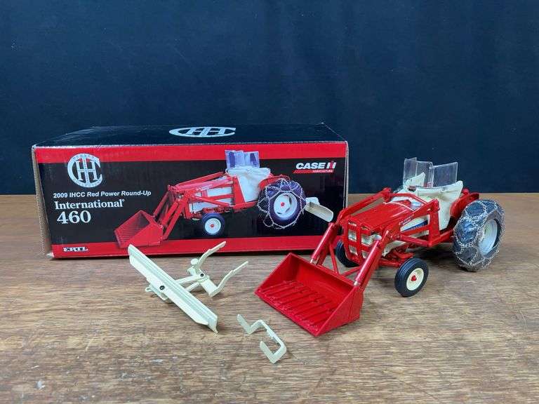 1/16 IH 460 2009 Red Power NIB Ertl image