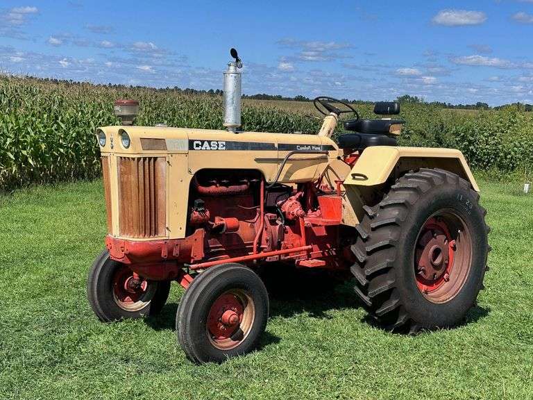 JI Case 730 Diesel Comfort King image