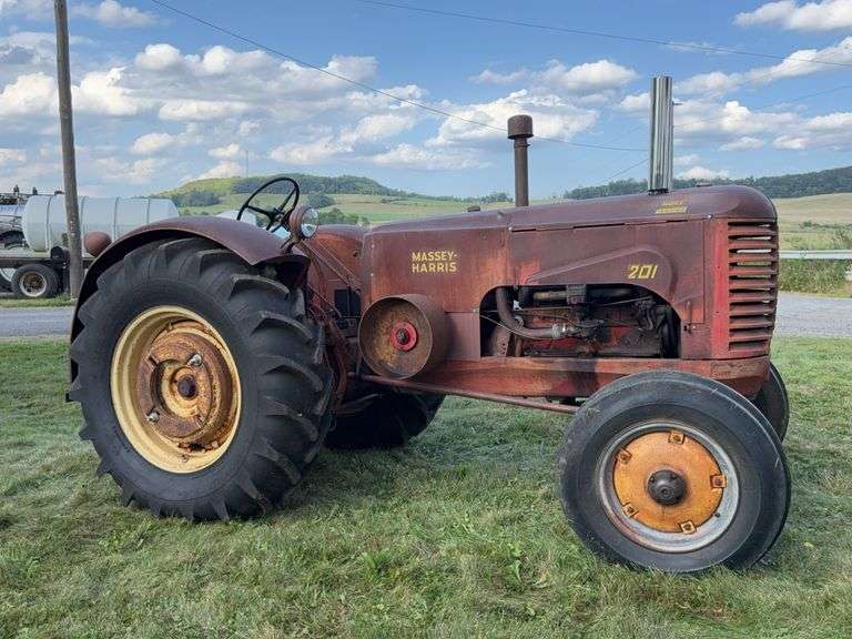 Massey Harris Super 201 image