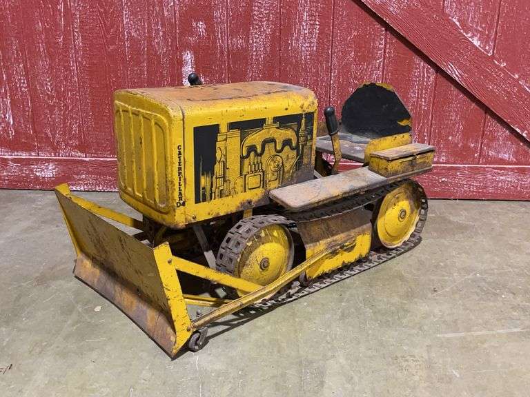 Caterpillar D4 Crawler Pedal image