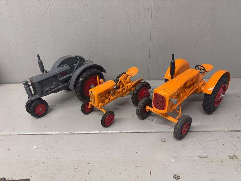 1/16 Minneapolis Moline V Ertl, Minneapolis Moline UTS SC, and Twin City J SM image