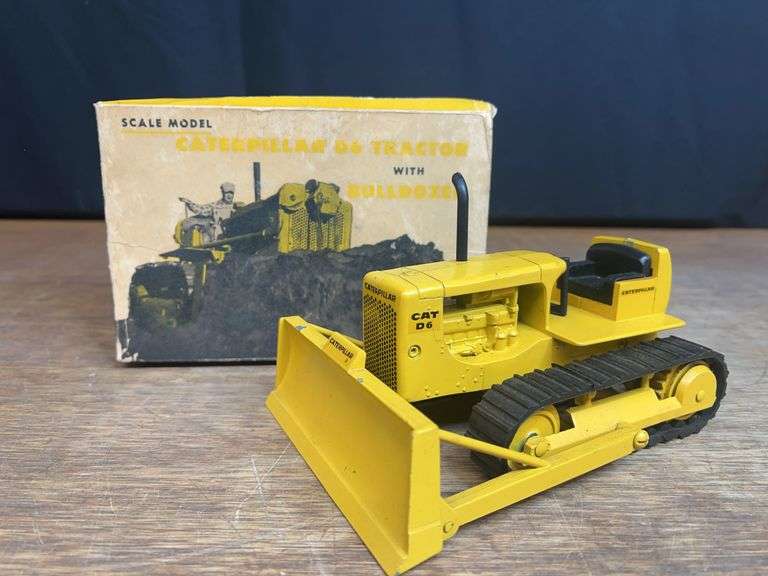 1/24 Caterpillar D6 Crawler NIB Eska image