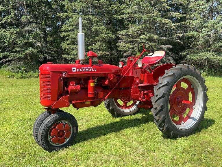 1949 Farmall C image