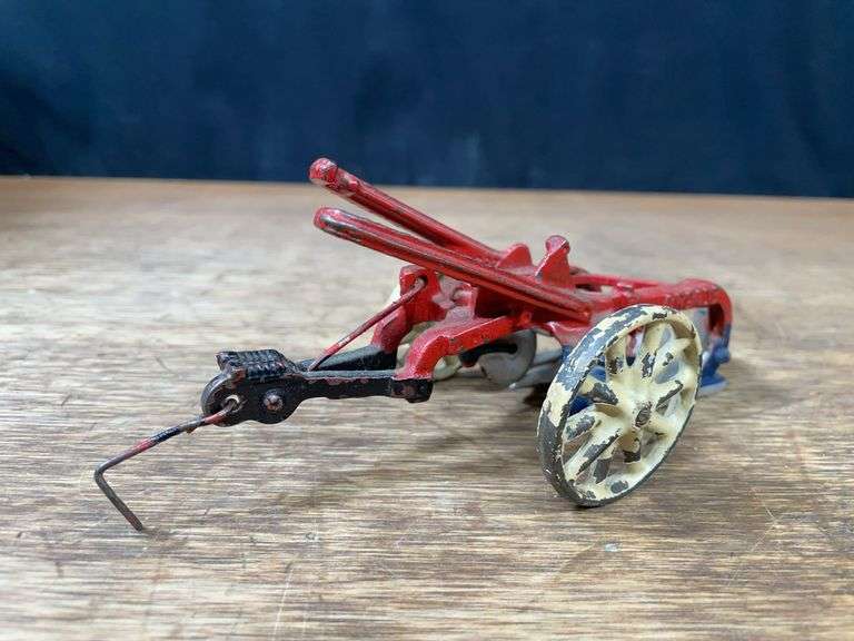 1/16 McCormick-Deering Plow Arcade image