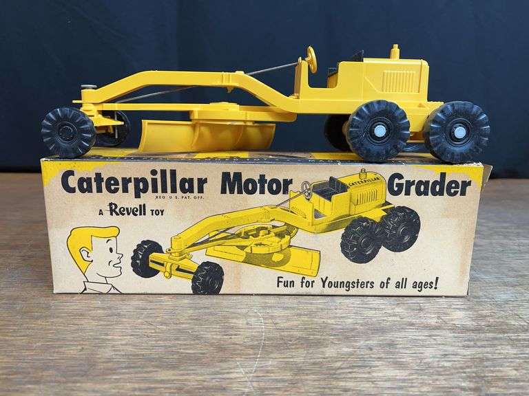 Caterpillar Motor Grader NIB Revell image