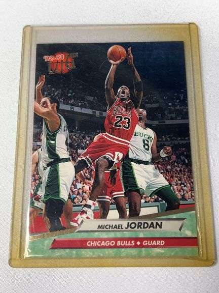 1992 Fleer #27 Michael Jordan image