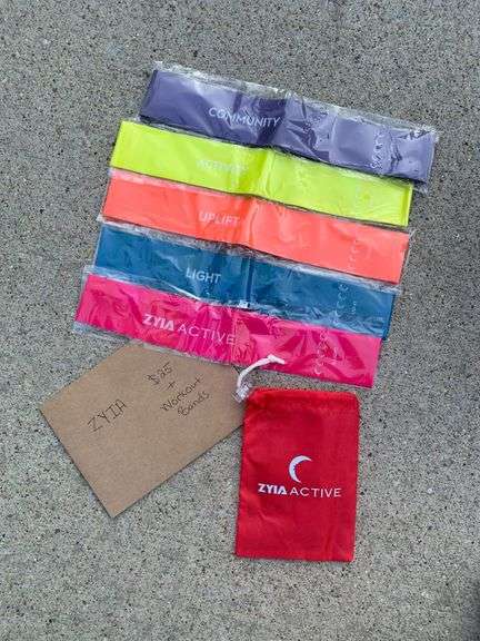 Zyia Bundle and Gift Card Courtesy of Monica Metzger image
