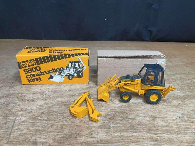1/35 Case 580D Backhoe NIB Conrad image