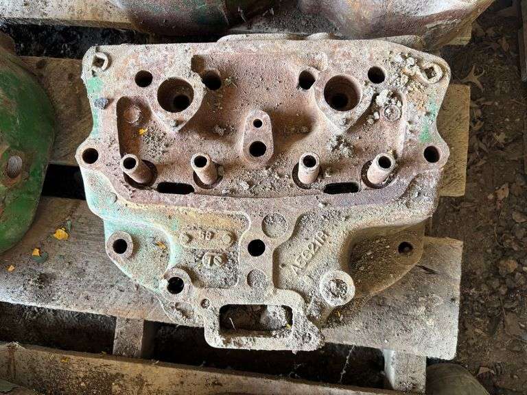 John Deere Model A Head image