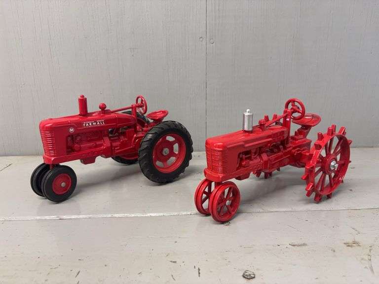 1/16 Farmall M + H SM image