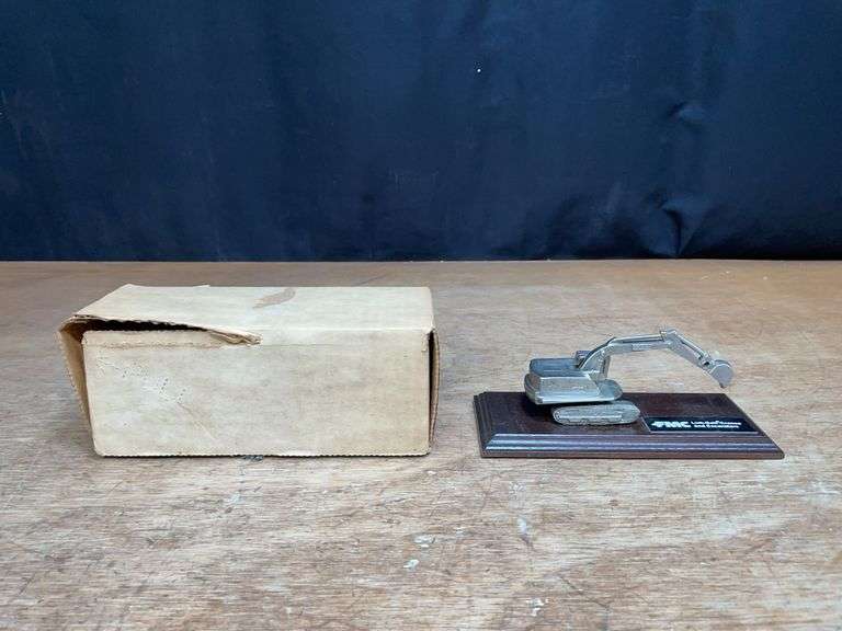 FMC Link-Belt Excavator Desk Plaque image