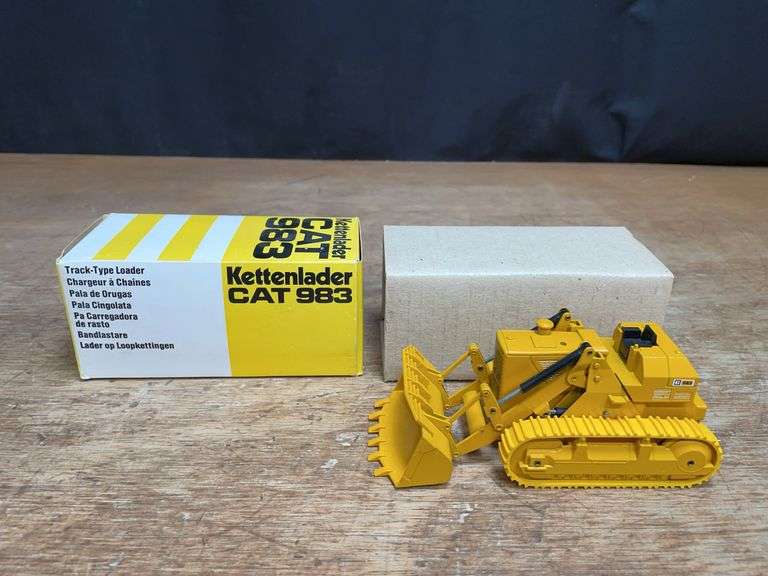 1/50 Caterpillar 983 Crawler Loader NIB NZG image
